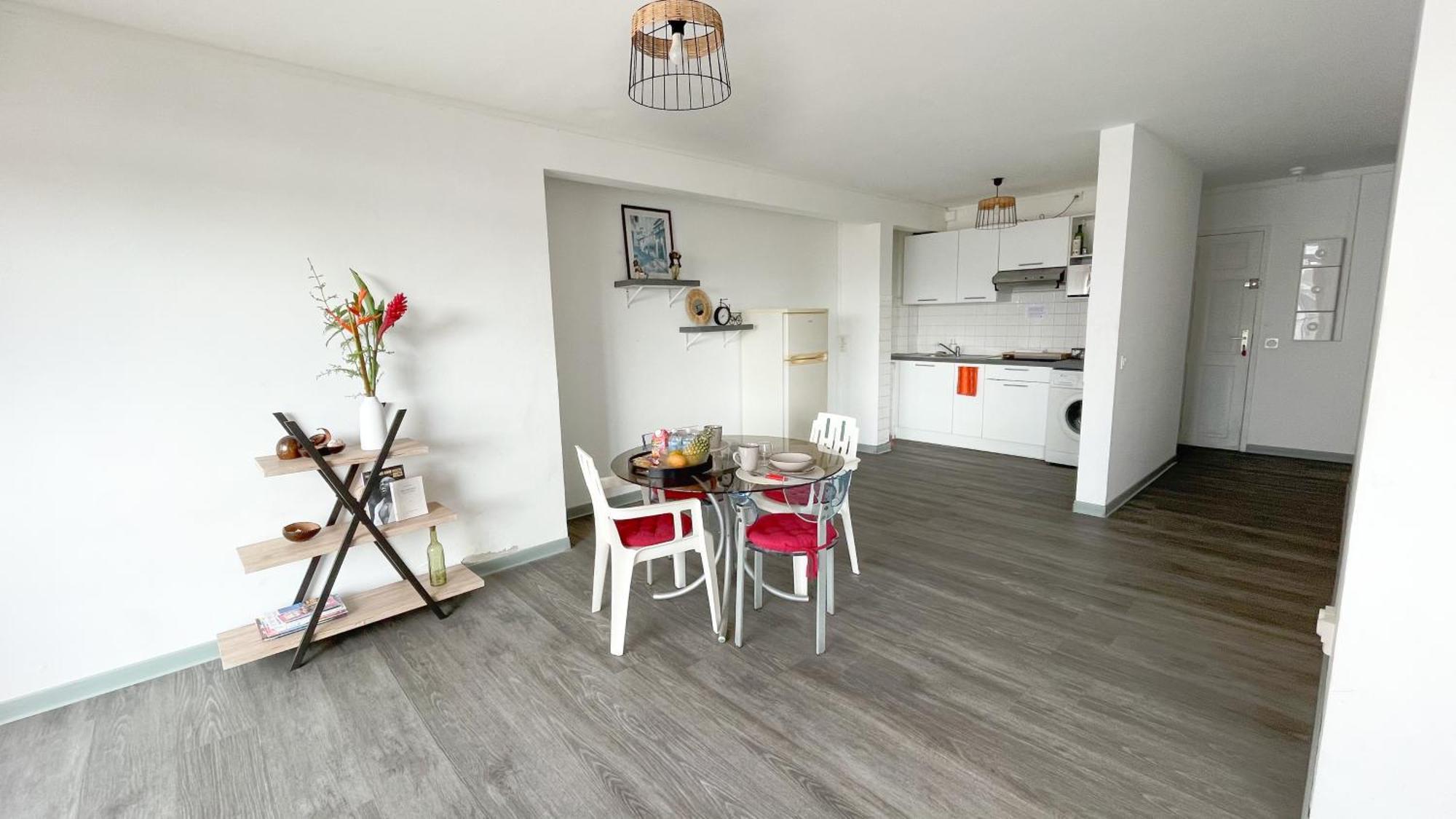 Grand Sejour Lumineux Avec Balcon & Vue Cathedrale Apartment Pointe-a-Pitre  Exterior photo
